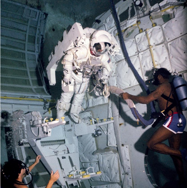 Untethered Space Walk preparation