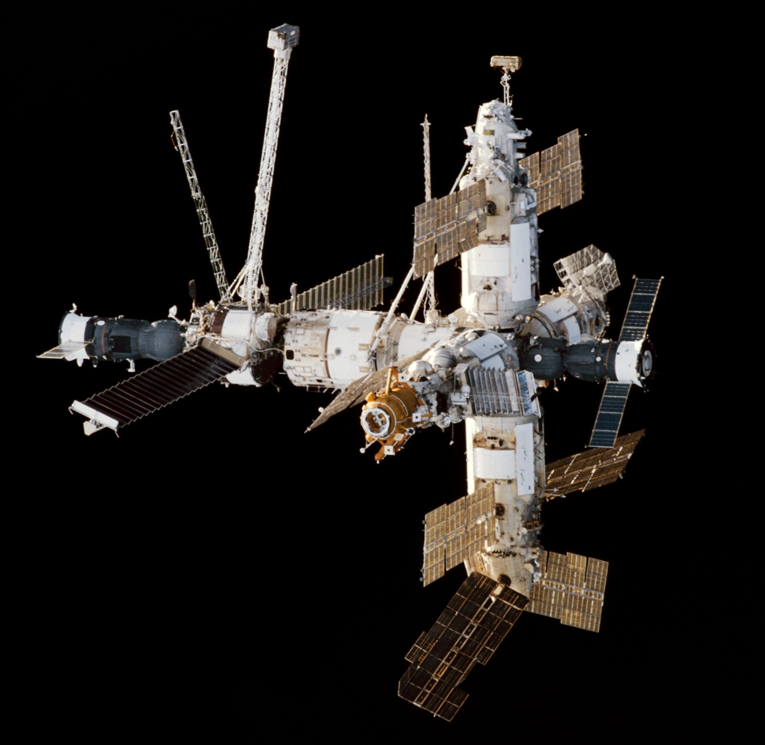 Mir Space Station: Pioneering Human Presence in Orbit mir-space-station